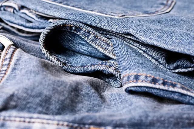 Comment utiliser les textures pour enrichir votre journal de mode