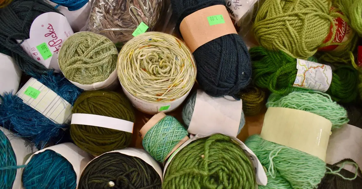 Comment utiliser des matériaux recyclés dans votre journal de mode