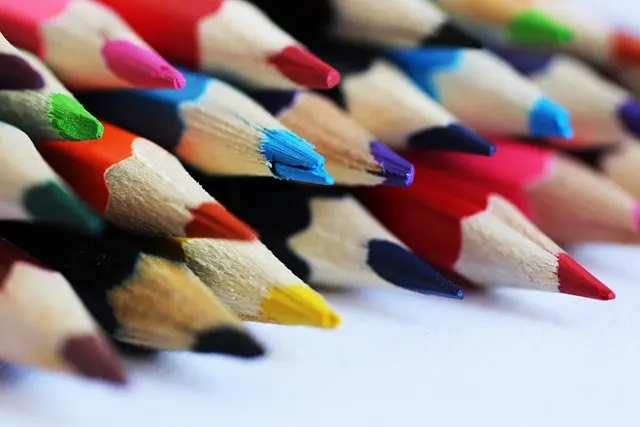 Comment choisir les couleurs pour votre journal de mode